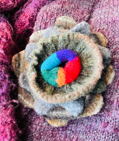 Flower lapel pin