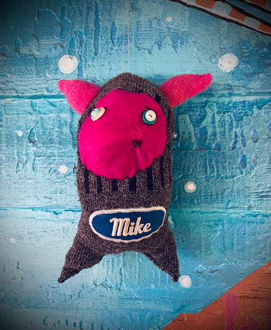 Orphaned sock ornament: Mike