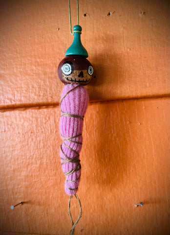 Sir Skullington - chestnut ornament