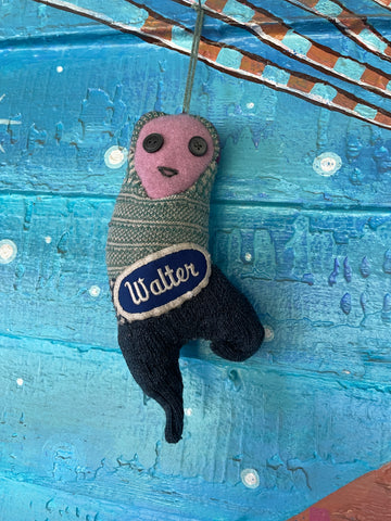 Orphaned sock ornament: Walter