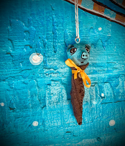 Bluenimal ornament: Piggypod