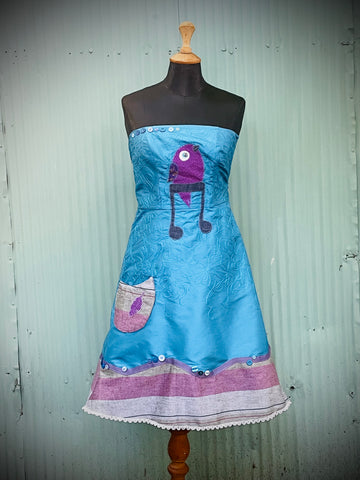 Dress - petit Chanteur. Size XS.